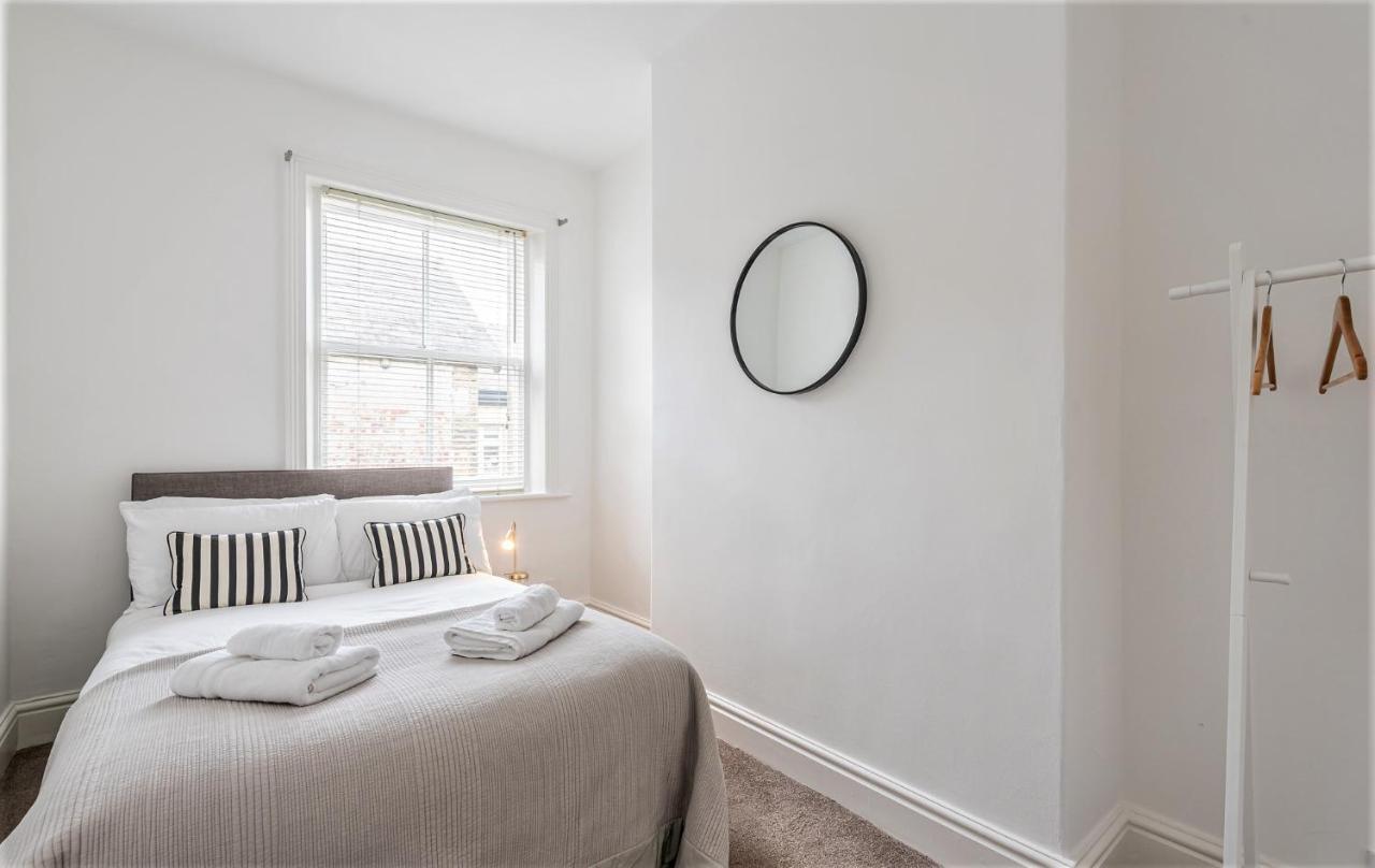 Perfectly Located 4 Storey Townhouse With 2 Parking Spaces In Central הרוגייט מראה חיצוני תמונה